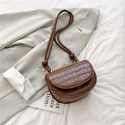 Naiste vabaaja nahast kott pika sangaga mitmes värvitoonis