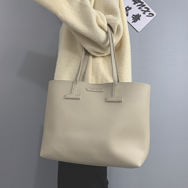 Öko-nahast lühikese sangaga naiste igapäevakott - puhas mudel