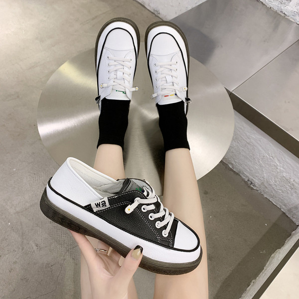 Casual αθλητικά παπούτσια με επίπεδη σόλα