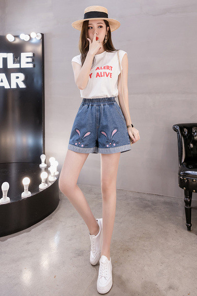 Elastse vöökoha ja tikandiga vabaaja naiste lühikesed püksid