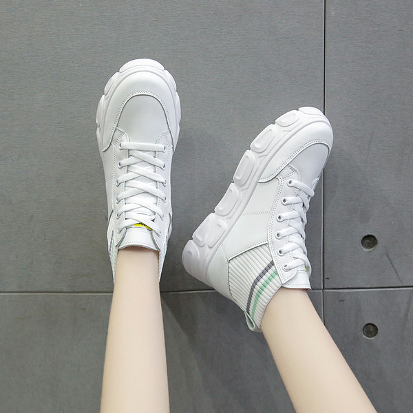 Γυναικεία αθλητικά παπούτσια