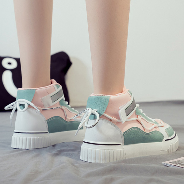 ΝΕΟ μοντέλο μοντέρνα γυναικεία αθλητικά παπούτσια με λουράκια βελκρό και χρωματικό σχέδιο σε δύο μοντέλα