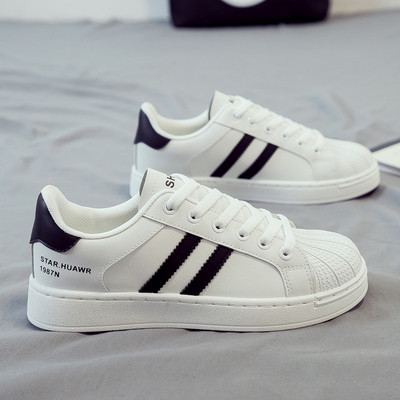 Αθλητικά και casual γυναικεία παπούτσια με κορδόνια σε διάφορα χρώματα