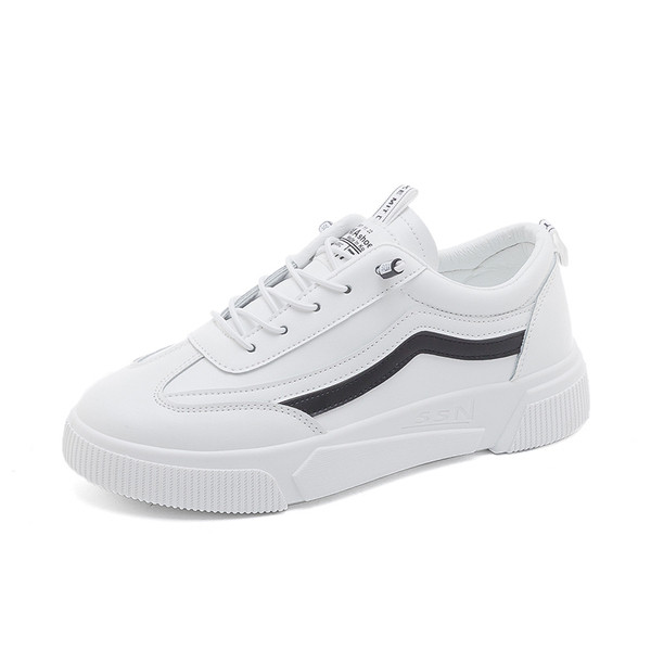 Casual γυναικεία αθλητικά παπούτσια κλασικόμοντέλο με κορδόνια σε λευκό