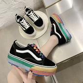 Μαύρα γυναικεία αθλητικάα παπούτσια με ψηλή σόλα - δύο μοντέλα