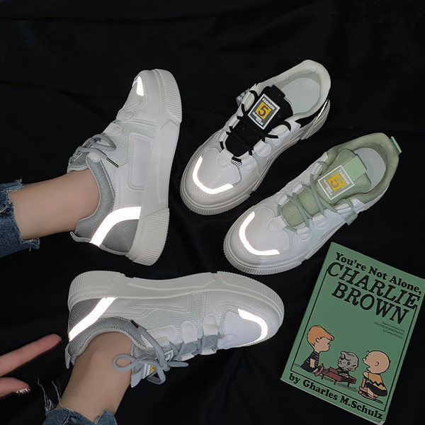 Kevadeks ja suveks sobivad sportlik-casual naiste hingavad paeltega tossud