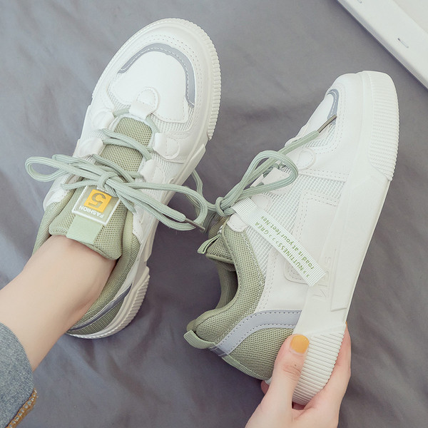 Kevadeks ja suveks sobivad sportlik-casual naiste hingavad paeltega tossud