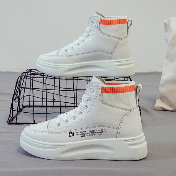 Μοντέρνα γυναικεία αθλητικά παπούτσια με κορδόνια και παχιά σόλα