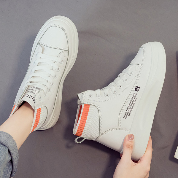 Μοντέρνα γυναικεία αθλητικά παπούτσια με κορδόνια και παχιά σόλα