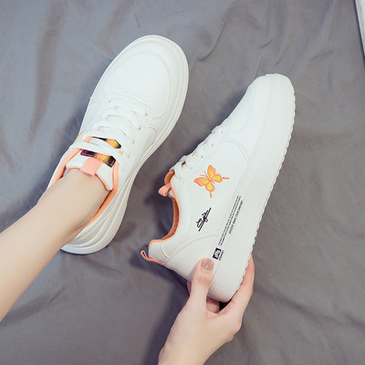 Αθλητικά και καθημερινά γυναικεία παπούτσια με κορδόνια και κεντήματα