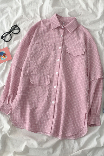 Kockás női ing zsebekkel és klasszikus gallérral