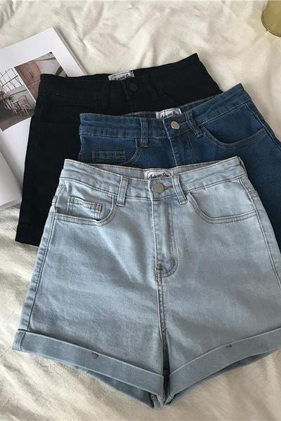 Μοντέλο μοντέλο τζιν casual σορτς