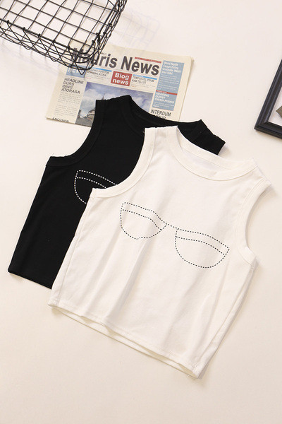 Laiade rihmade ja aplikatsiooniga igapäevane naiste topp