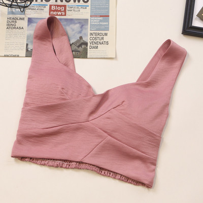 Κοντή γυναικεία μπλούζα με φαρδιά τιραντάκια