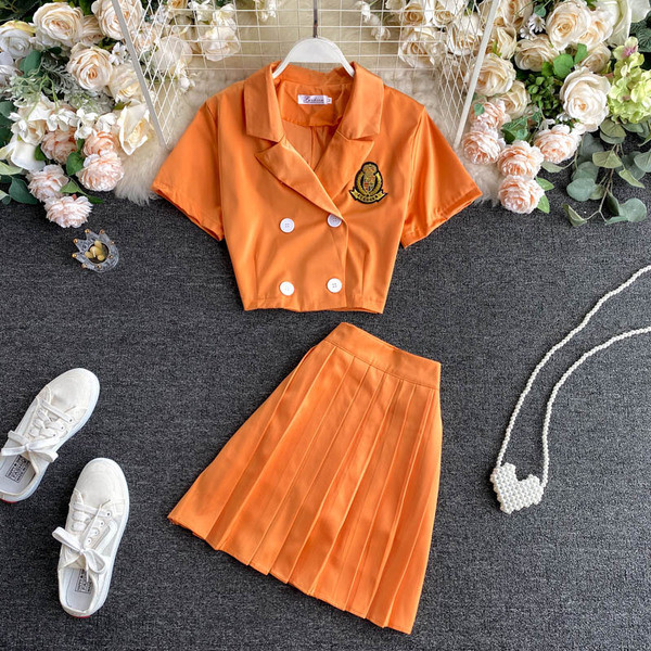 Ikdienas sieviešu blūzes komplekts ar īsām piedurknēm un pogām un svārki ar augstu vidukli