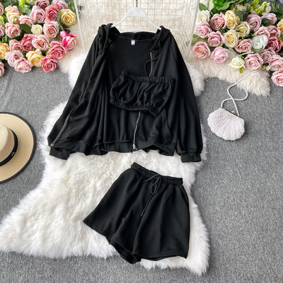 Naiste igapäevane kolmeosaline komplekt - dressipluus, rinnakas ja lühikesed püksid