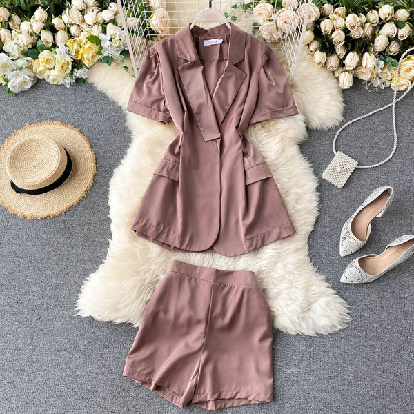 Set de cămașă și pantaloni de damă modern