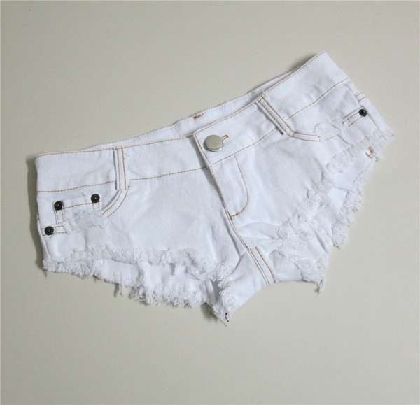 Praegused naiste teksapüksid standardse vöökohaga