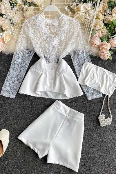 Elegantne kolmeosaline naiste komplekt