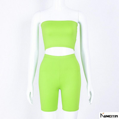 Μοντέρνο γυναικείο σετ - μπουστάκι και σορτς