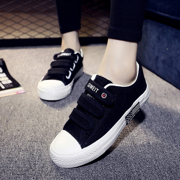 Casual γυναικεία αθλητικά παπούτσια με λουράκια βελκρό και λευκή σόλα