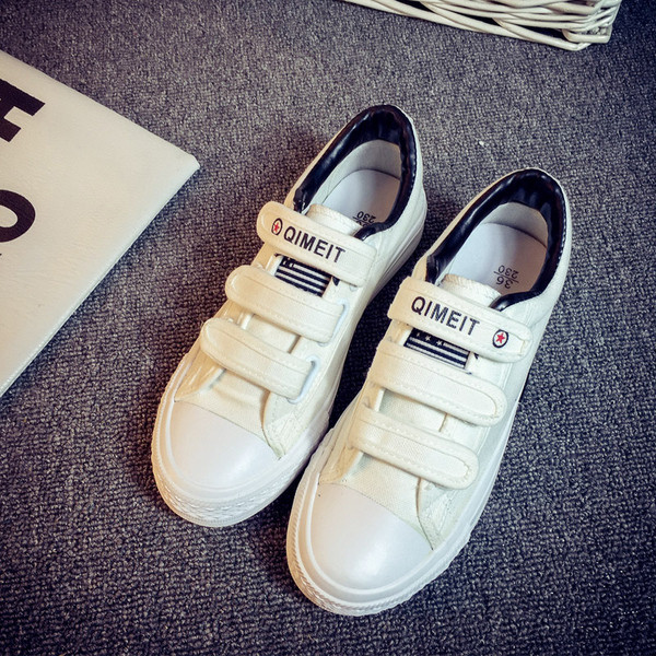 Casual γυναικεία αθλητικά παπούτσια με λουράκια βελκρό και λευκή σόλα