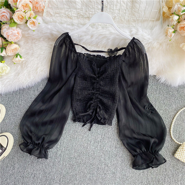 Stiilne naiste särk tülllipsude ja varrukatega