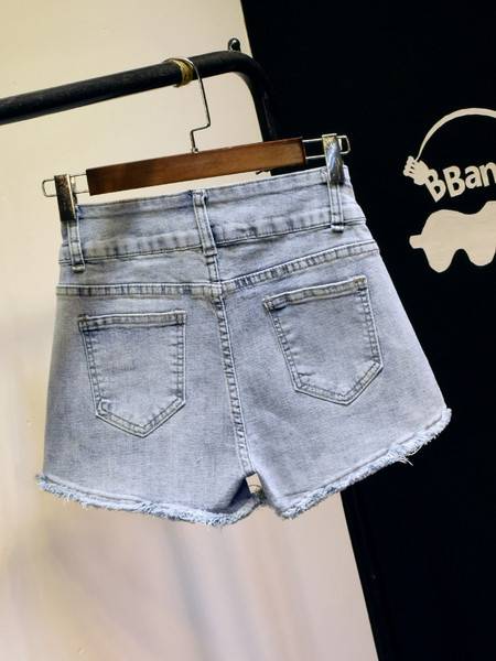 Σορτς τζιν με επιγραφή στη μέση