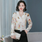 Sieviešu krekls ar V-veida kakla izgriezumu un mežģīnēm