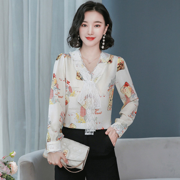 Sieviešu krekls ar V-veida kakla izgriezumu un mežģīnēm