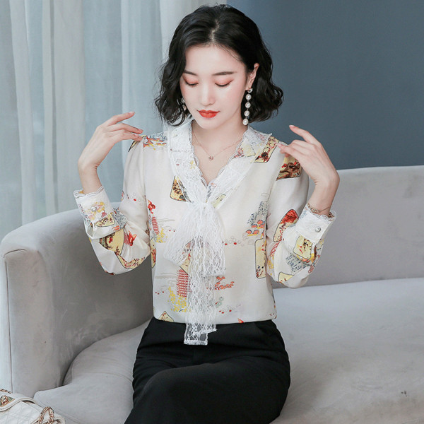 Sieviešu krekls ar V-veida kakla izgriezumu un mežģīnēm