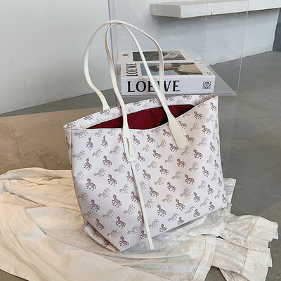 Γυναικεία casual τσάντα από οικολογικό δέρμα σε στυλ ρετρό