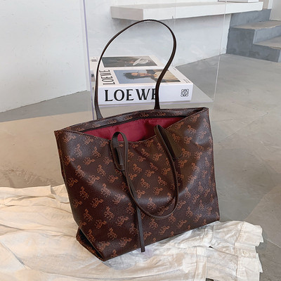 Γυναικεία casual τσάντα από οικολογικό δέρμα σε στυλ ρετρό