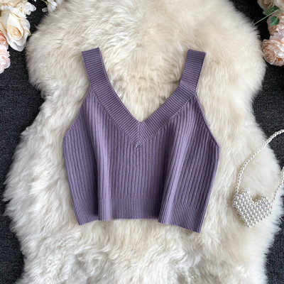 Κοντή γυναικεία μπλούζα από κοτλέ φούτερ με ντεκολτέ