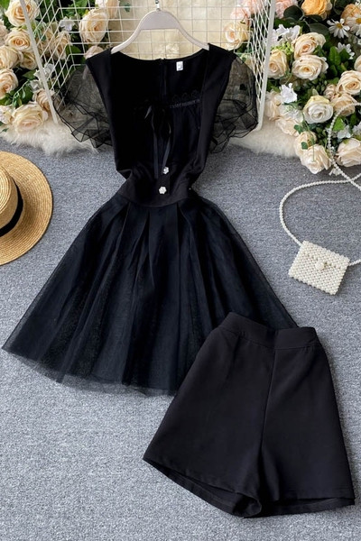 Moodne naiste komplekt tüllsärgist ja kõrge vöökohaga pükstest