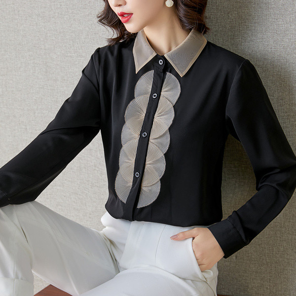 Új modell női ing hosszú ujjal és klasszikus gallérral