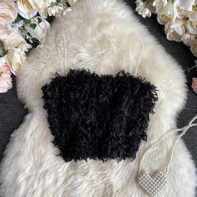 Μοντέρνα γυναικεία μπλούζα με  πούπουλα