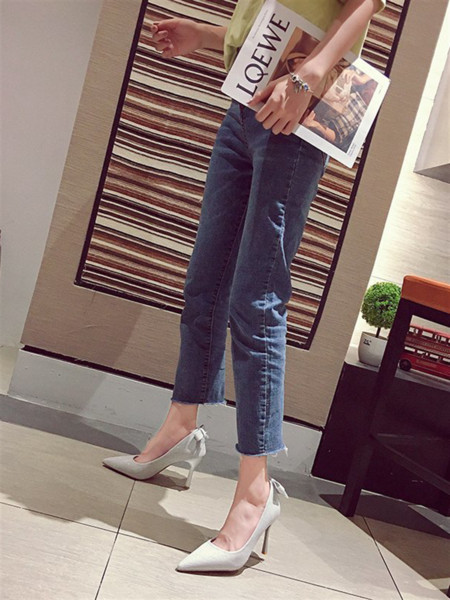 Κομψά γυναικεία παπούτσια με ψηλό τακούνι με λαμπερό αποτέλεσμα