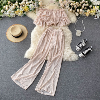 Μοντέρνο σετ -  κοντή μπλούζα και μακρύ παντελόνι