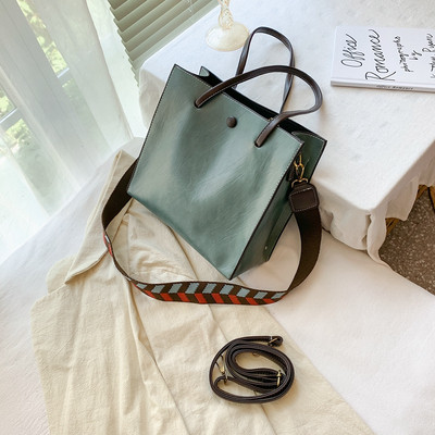 Sieviešu ādas somas vienkāršais modelis vairākās krāsās