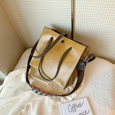 Sieviešu ādas somas vienkāršais modelis vairākās krāsās