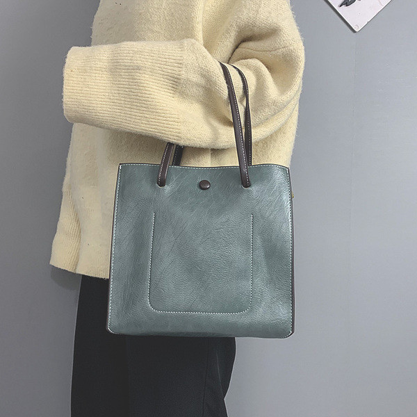 Sieviešu ādas somas vienkāršais modelis vairākās krāsās