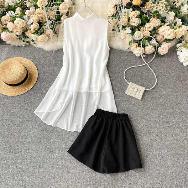 Női szett inget és nadrágot, magas derékkal és övvel