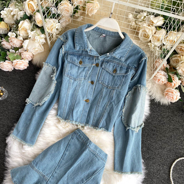 Modern női farmerdzseki és szoknya szett magas derékkal