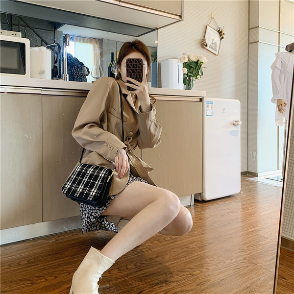 Naiste pika sangaga valge ja must kott