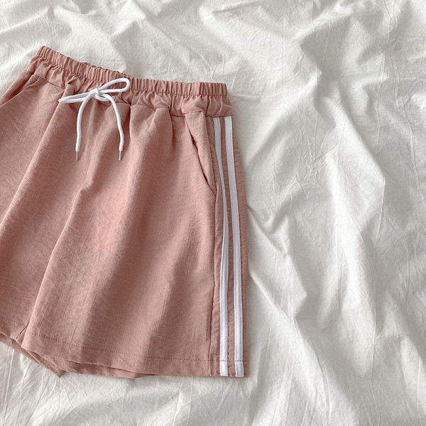 Sport rövidnadrág elasztikus derékkal és szegéllyel