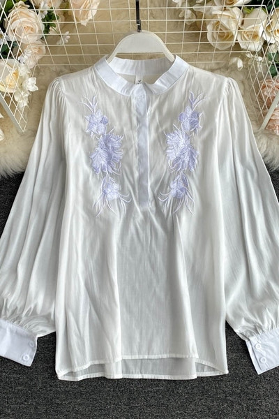 Fehér női retro ing hímzéssel