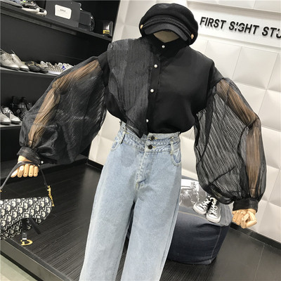 Μοντέρνο γυναικείο πουκάμισο με φαρδιά διαφανή μανίκια