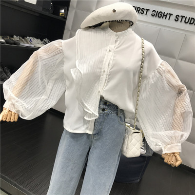 Μοντέρνο γυναικείο πουκάμισο με φαρδιά διαφανή μανίκια