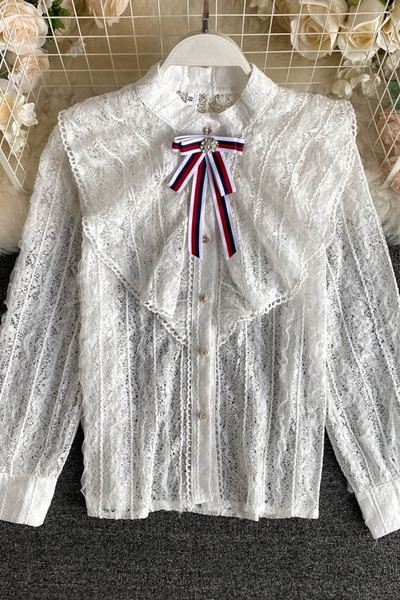 Naiste pitsiline retrosärk paelaga